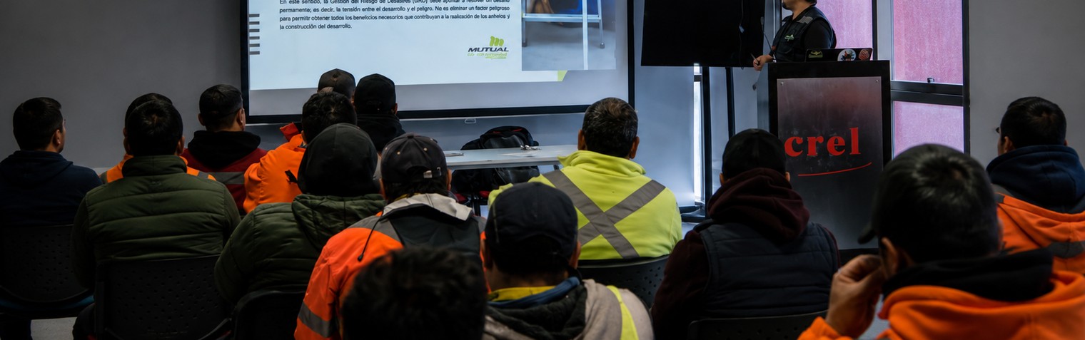 Colaboradores DVB en capacitación de gestión de riesgos y seguridad